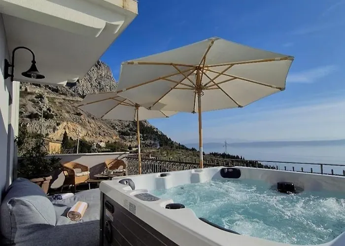 Holliday Home Alida With Jacuzzi
