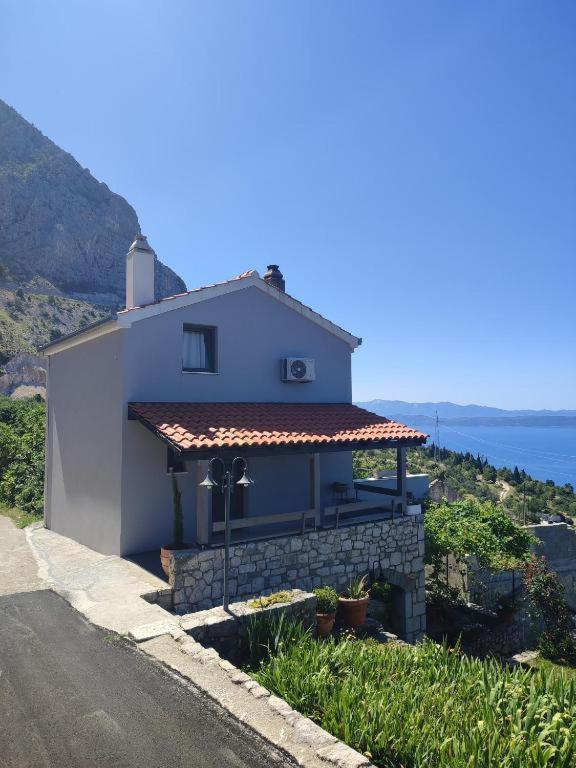 Apartment Holliday Alida With Jacuzzi Podgora
